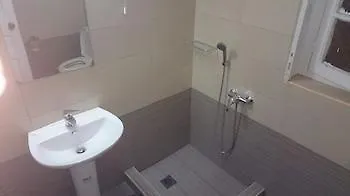 Hostel Zorbas