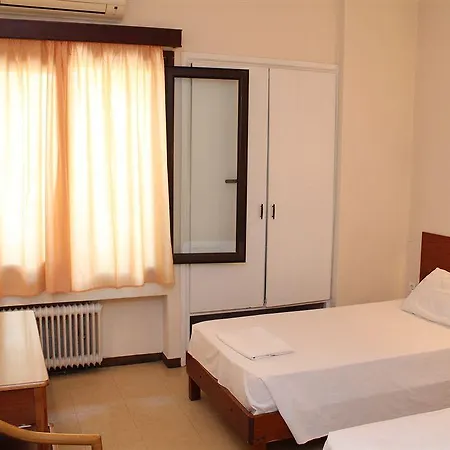 Nefeli Otel Atina