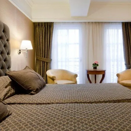 Hera 4* Atene