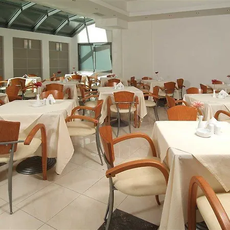 Mirabello מלון 3*