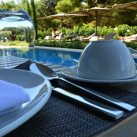 Hotel Somewhere Vouliagmeni 5*