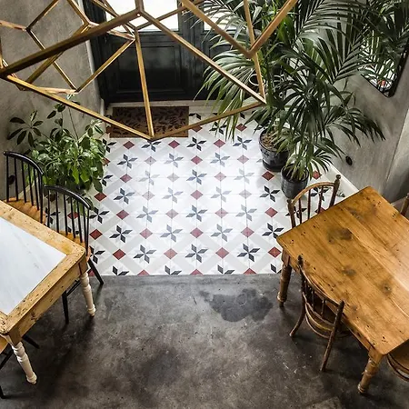 Hostal Circus *