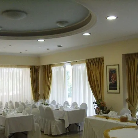 Palmyra 4* Atenas