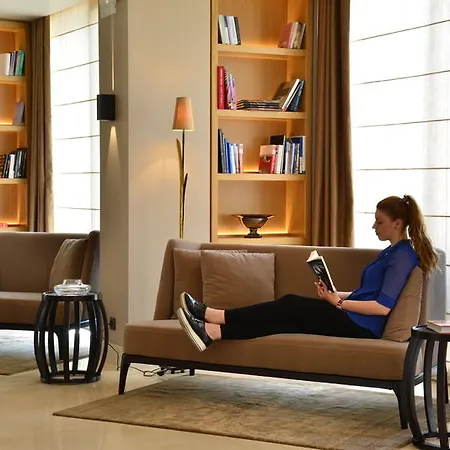 Somewhere Vouliagmeni Hotel Atenas