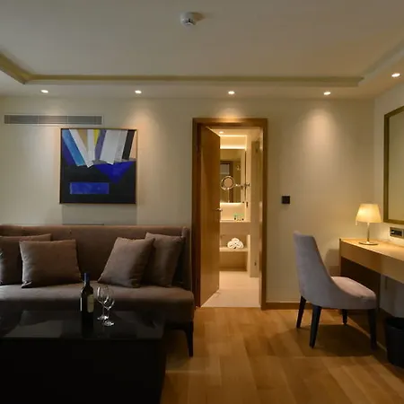 Hotel Somewhere Vouliagmeni 5*