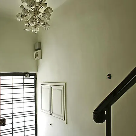 Bauhaus Building With Green Roof Top Terrace - Ep16 Apartment