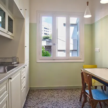 Apartment Lovely Two-bedroom With Roof Garden! Ep7 *