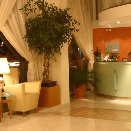 Golden Hotel 3*