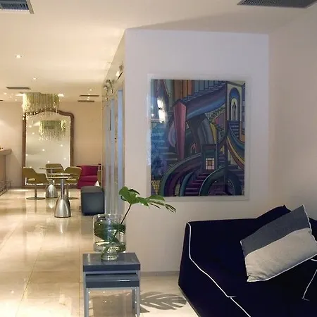 Polis Grand