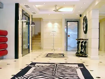 Western Embassy Hotel 4*
