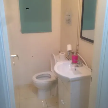 Victoria Apartment *