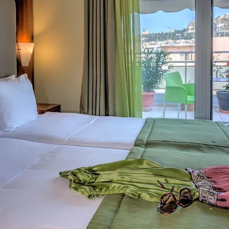 Polis Grand Hotel Athen
