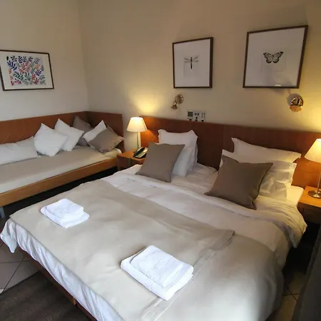 Achillion Szálloda 3*