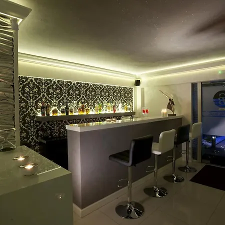 The Crystal Blue 2* Athen