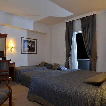 Atrium & Jacuzzi Ξενοδοχείο 4*