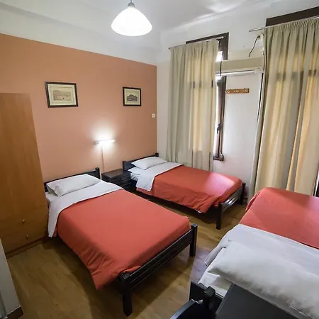 Hotel Tempi *