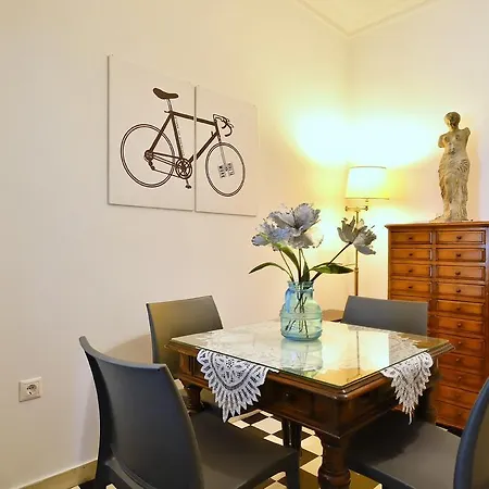 Plaka Elegant