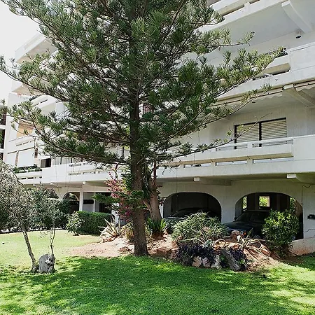 Aries - Glyfada Center Atenas