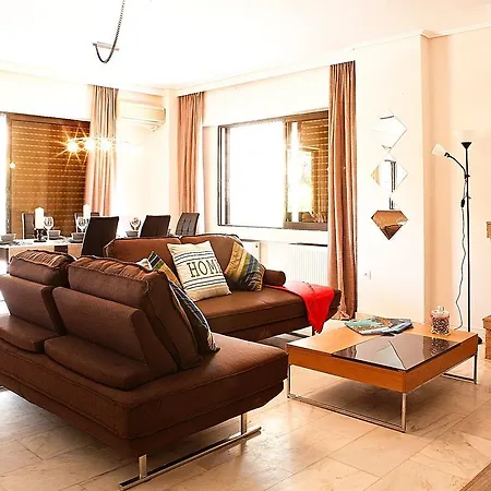 Aries - Glyfada Center *