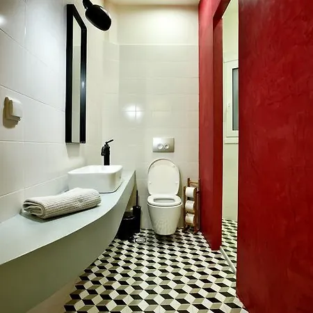 Apartment Centre *