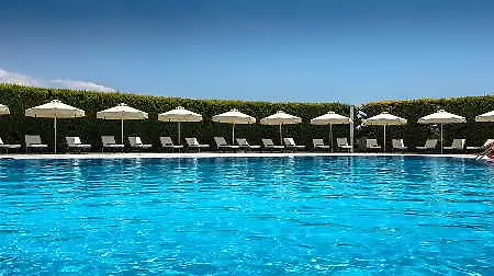 Hotel Dekelia
