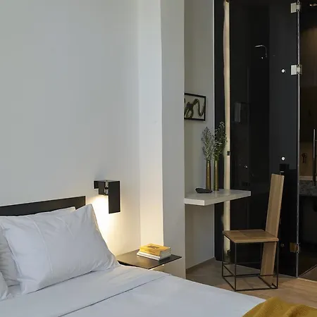 Aparthotel Innathens 4*