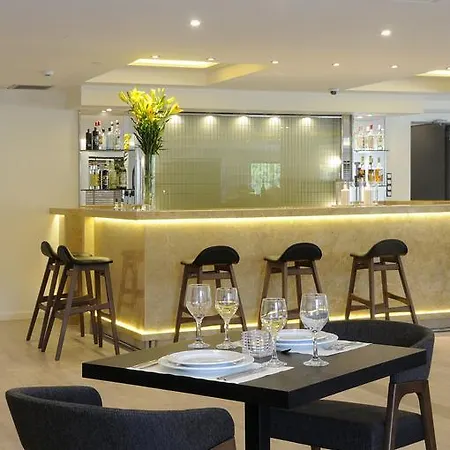Hotel Avenue 4*