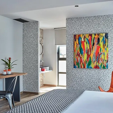 18 Micon Str. Athen