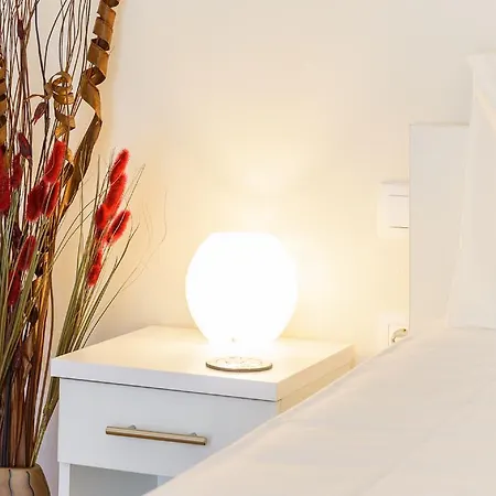 Charmy Petit Flat In * Athens
