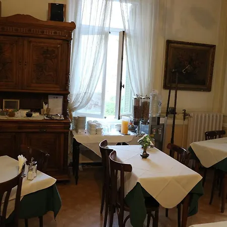 Acropolis House 2* Atena