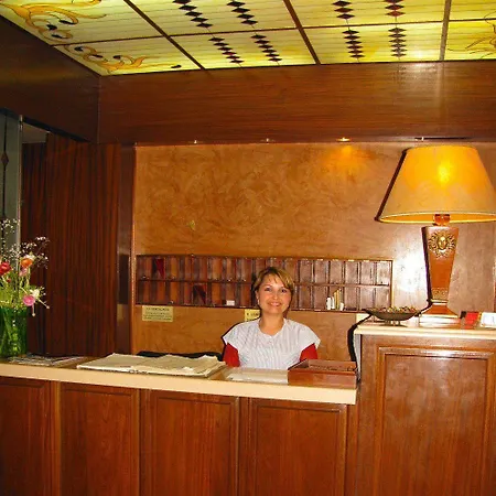 Nicola 2* Athènes