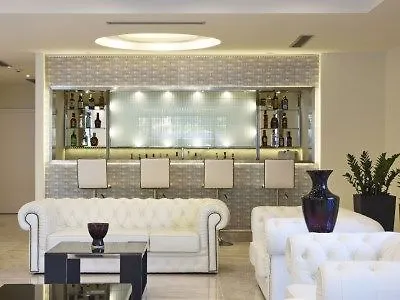 Avenue 4*