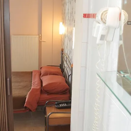 Dionysos Hotel 2*