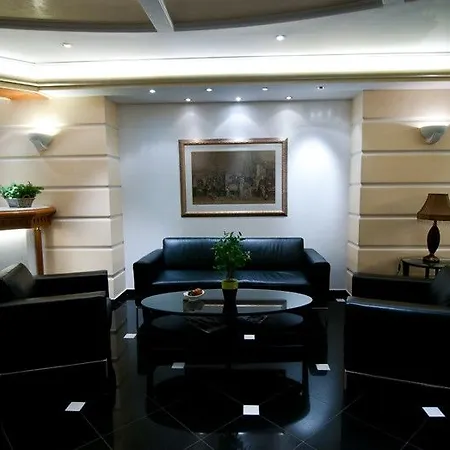 Oasis Hotel 4*