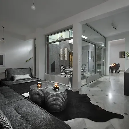 Aldis Mansion By K&k Apartamento *