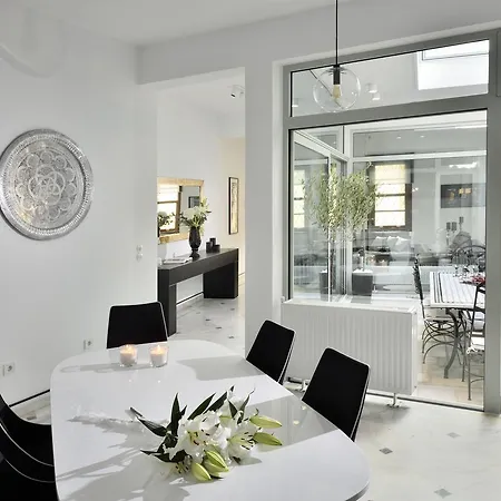 Aldis Mansion By K&k Apartamento Atenas