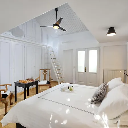 Aldis Mansion By K&k Apartamento