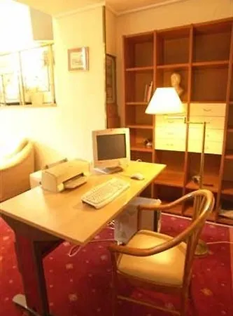 Minoa Hotel 3*