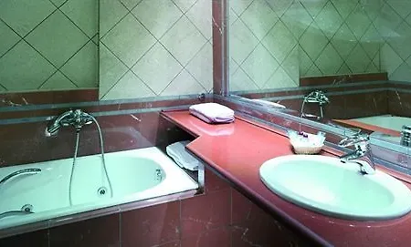 Ξενοδοχείο Centrotel 2*