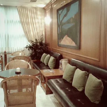 Victory Hotel 2*