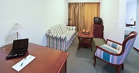 Hotel Oasis 4*