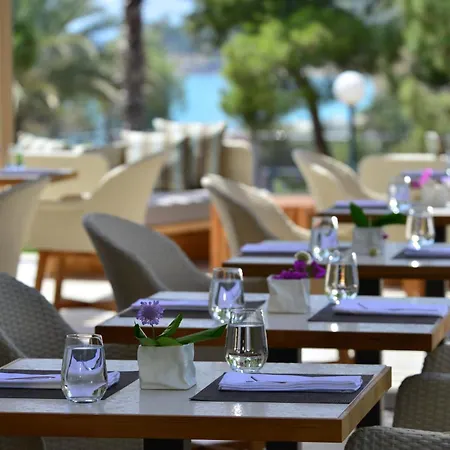 Somewhere Vouliagmeni Hotel Atenas