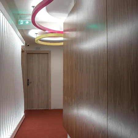 Ad Luxury & 4*