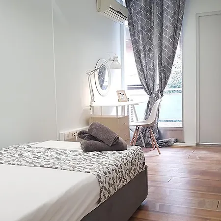 Apartment Errathens Cherry And Berry - Center