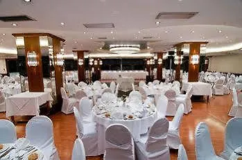 Oasis Hotel