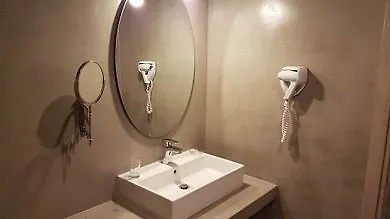 Hotel Lotus Center 4*
