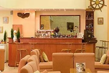 Hotell Four Seasons 3*