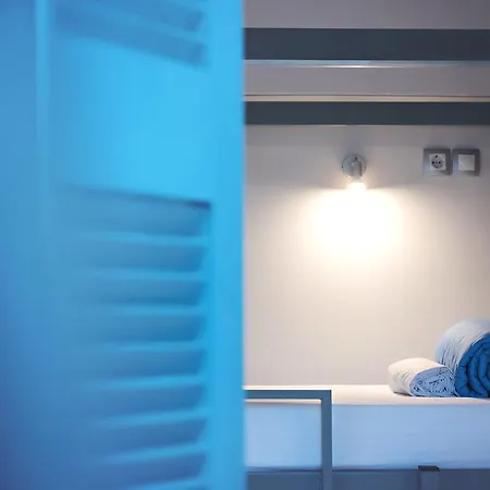 Hostel Bedbox