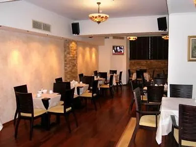 Nicola Hotel