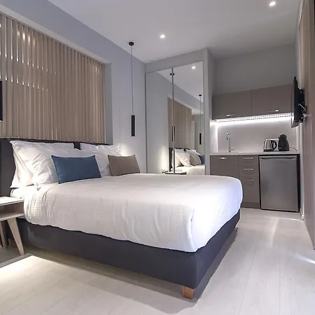 Acropolis Hotel 2*